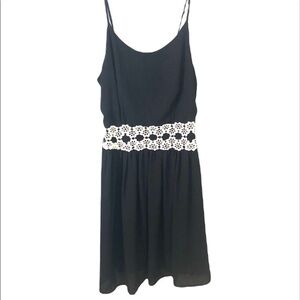 2/$15 Finn & Clover - Black Sleeveless Dress Cream Crochet Waist Detail Size XS